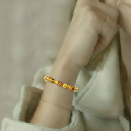 Bracelet Ambre Naturel Femme 8mm Qualité AA 4 bracelet ambre poignet femme