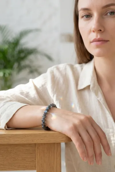 que va apporter ce bracelet larvikite