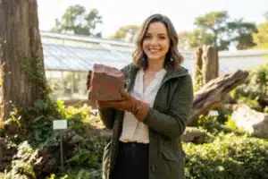 Lire la suite à propos de l’article Jaspe Rouge : Vertus, origines et propriétés en lithothérapie